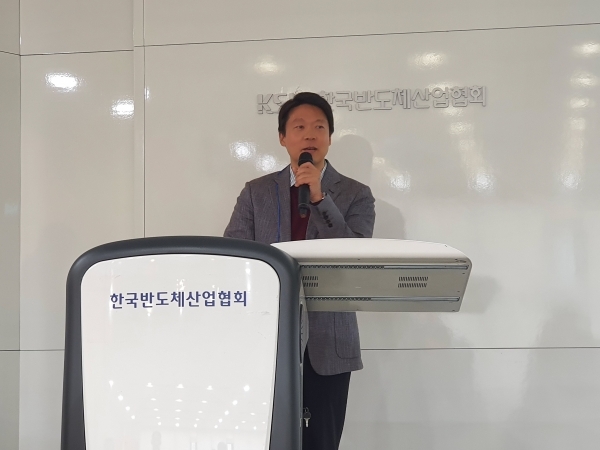 Samsung Electronics' Kim Jin-hwan