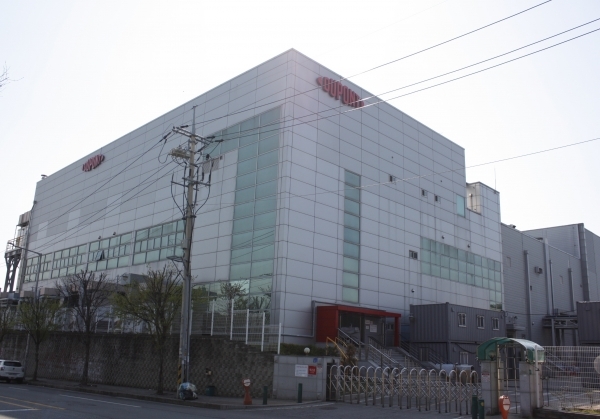 DuPont's liquid PI plant in Cheonan.
