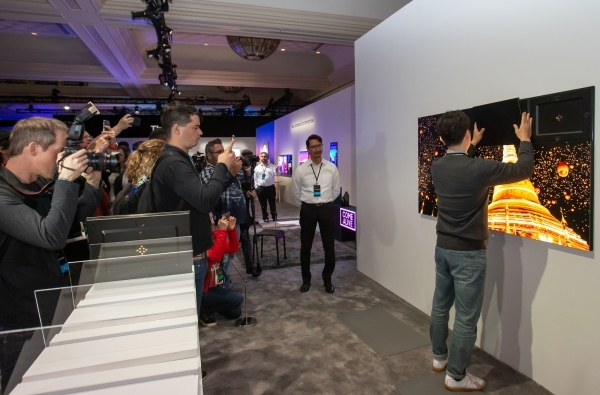 A Samsung Electronics employee demonstrates a modular Micro-LED TV in Las Vegas in January, 2020.